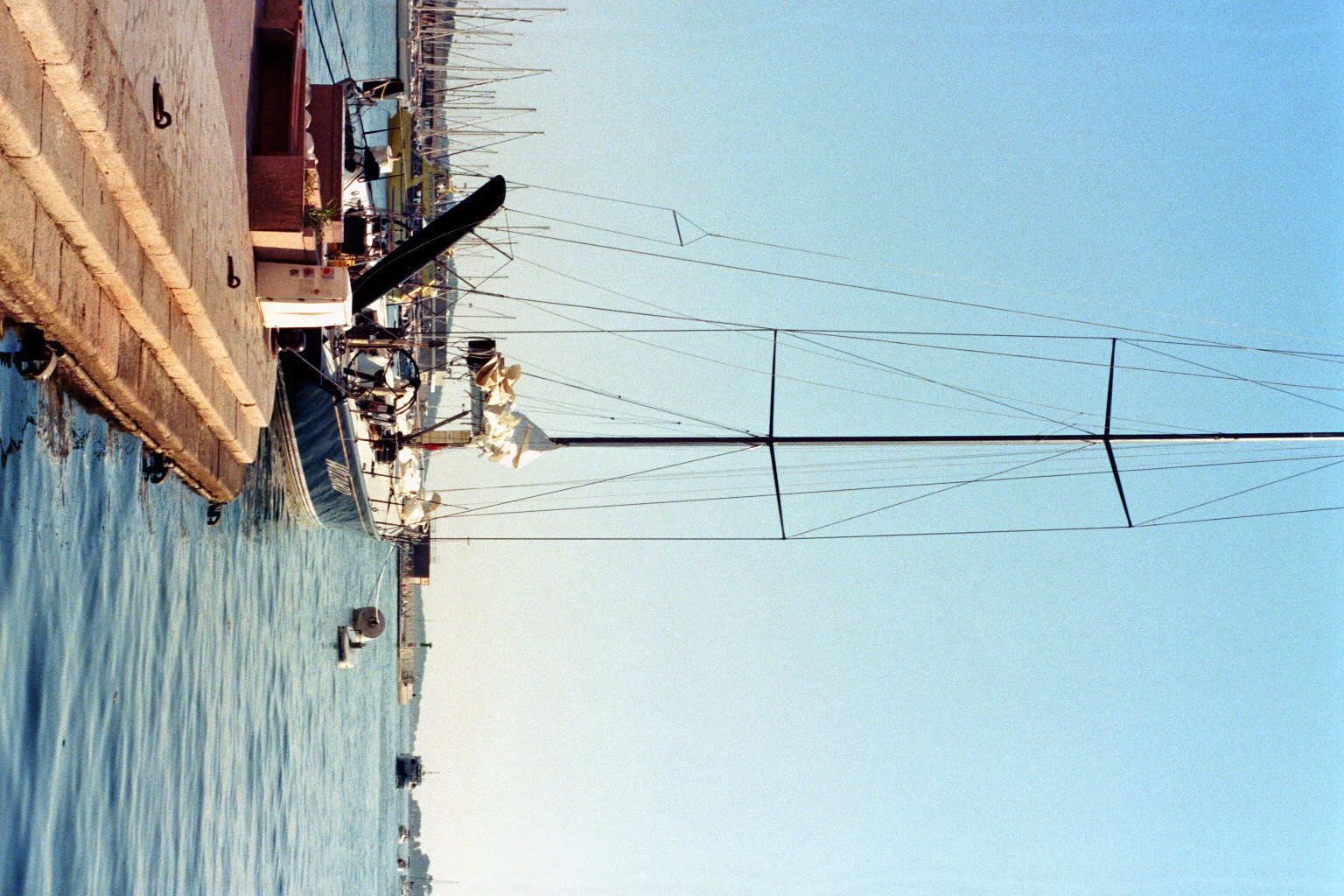 Voilier au port